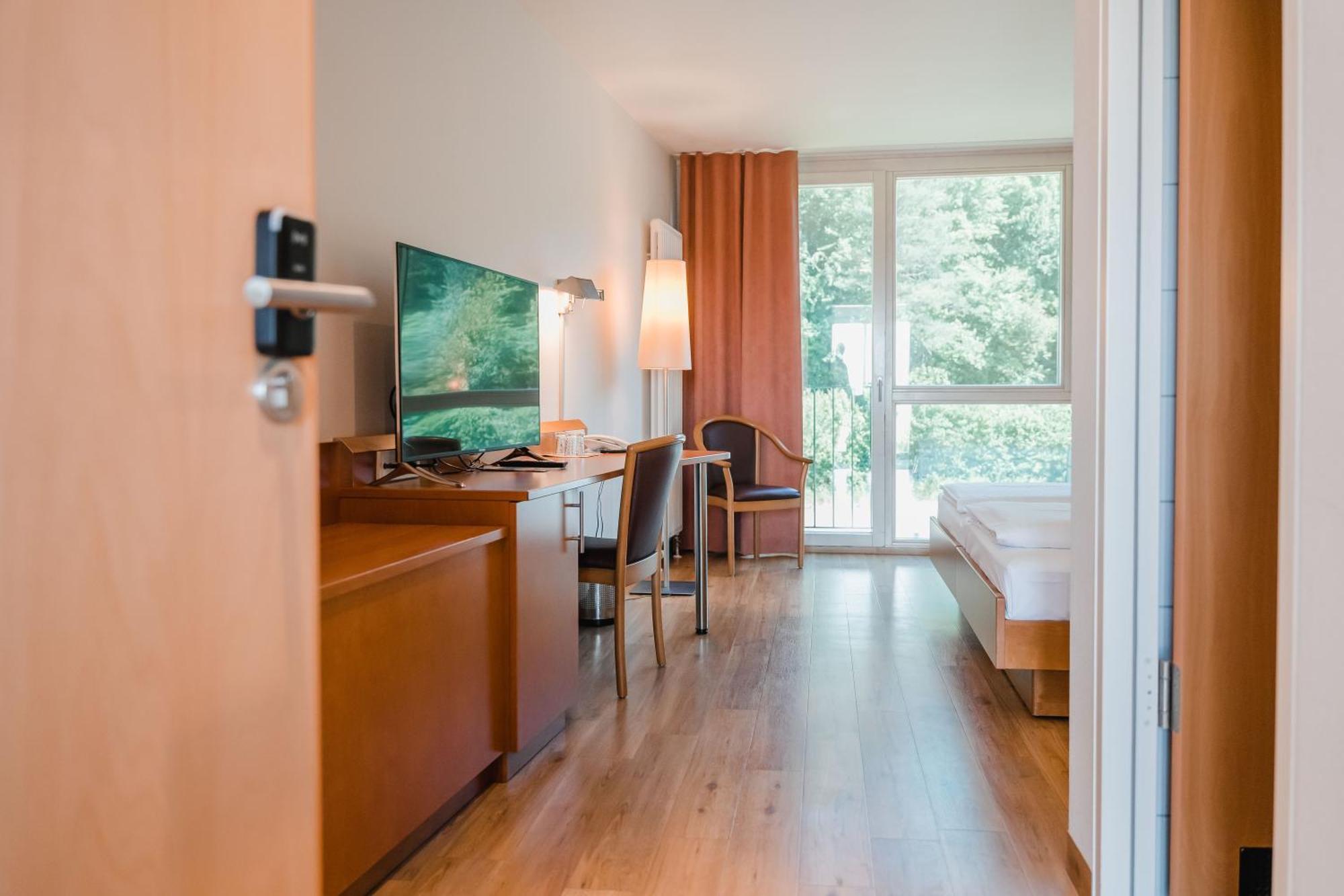 Hotel Hegau Ost Енген Екстериор снимка